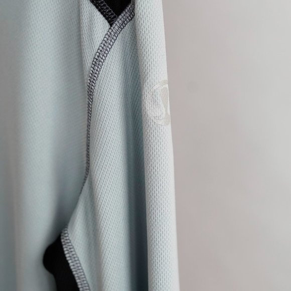 Vintage Lululemon Technical long sleeve top shirt, Size Medium, great condition - Picture 3 of 7